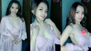Juliets cantik pake beha pink