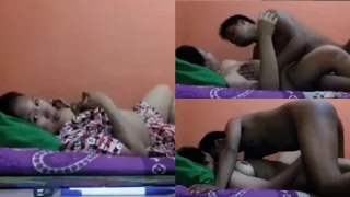 Janda Tetanggaku Alias Temen Pengencrotan di Kamarnya