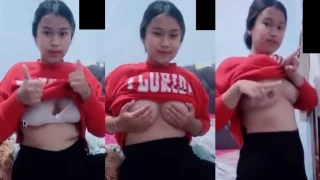 Naura 18Yo Livu Lepas Celana Baju Spill Toketnya Sayang