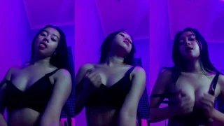 Ngangkang Desah Kak Mell Opiy Room Lock MangoLive