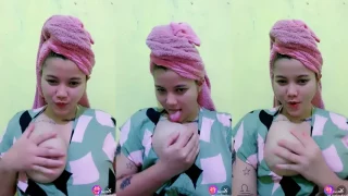 Jilat Puting Susunya Abis Mandi Kimmy Toge Host Agak PHP