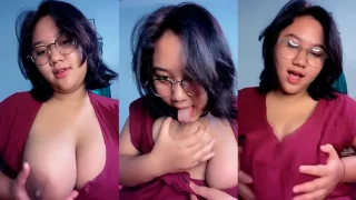 Kak Yolanda Jilat Uting