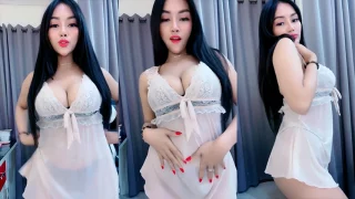 Tengah Malam Asyik Bareng Honeyy Bunnyy Sexy ID 16080913 Mango