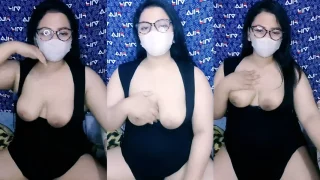 Tante Felicia MILF Pamer Uting Mancung ID 24439892 Mango