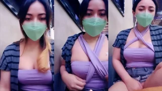 Viona Colmek di Ruang Publik Toilet Cafe