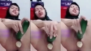 Bokep Anal Pake Timun Wanita Hijabers Omek Brutal Nih