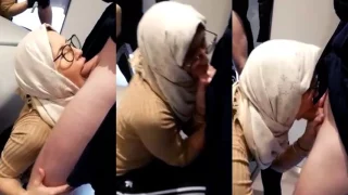 Hijabers Nyepong di Ruang Ganti Mall