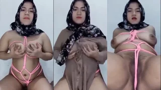 Mbak Nindi Jilbab Bunga Hitam Minta di Review Nih