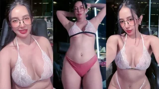 Pesona Tubuh Erotis Hilda Body Goals Idaman ID 89398412 Mango