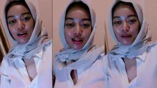 UKhti Mode Binal Show Tipis tipis Sambil Buka Belahan