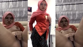 Jilbab Pink Bugil Lalu Colmek