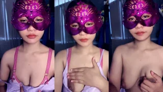 Susu Mungil Selena Pentil Coklat Bikin Ngaceng Dream
