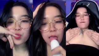 Vira Host Tato Remas Buah Dada Mango Kanget Doi Live